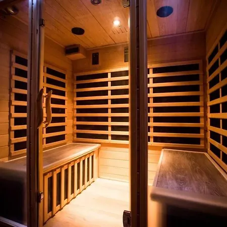 Amo - Private Jacuzzi - Sauna - Free Parking شقة